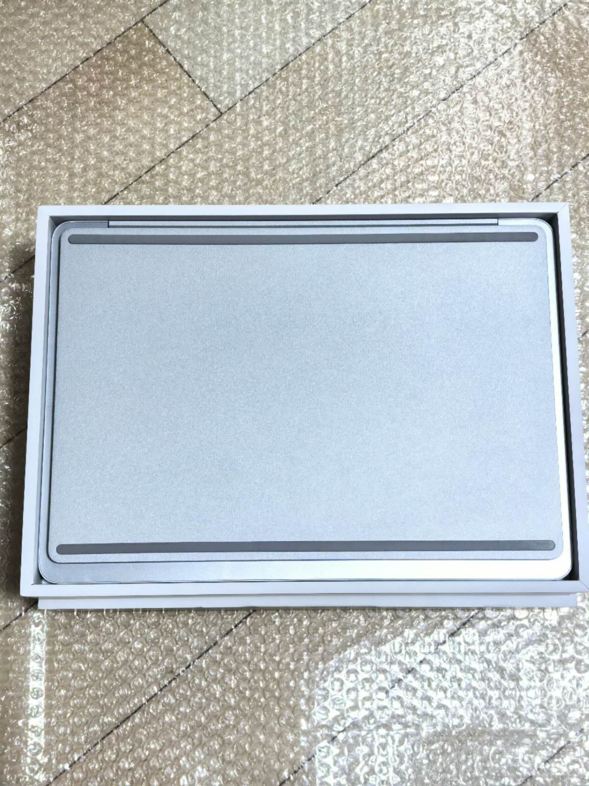 9T8-00018
