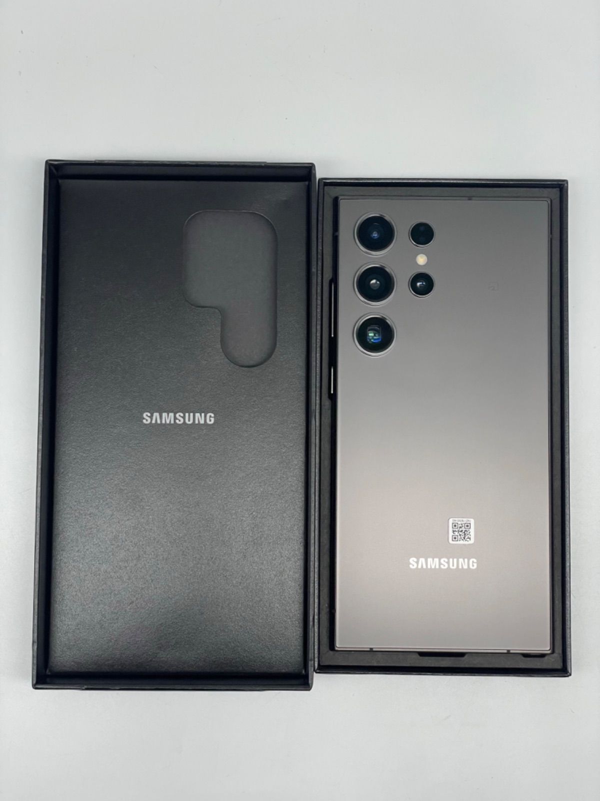 未使用品Au版SimフリーGalaxy S24 Ultra SCG26 12GB/256GB Titanium