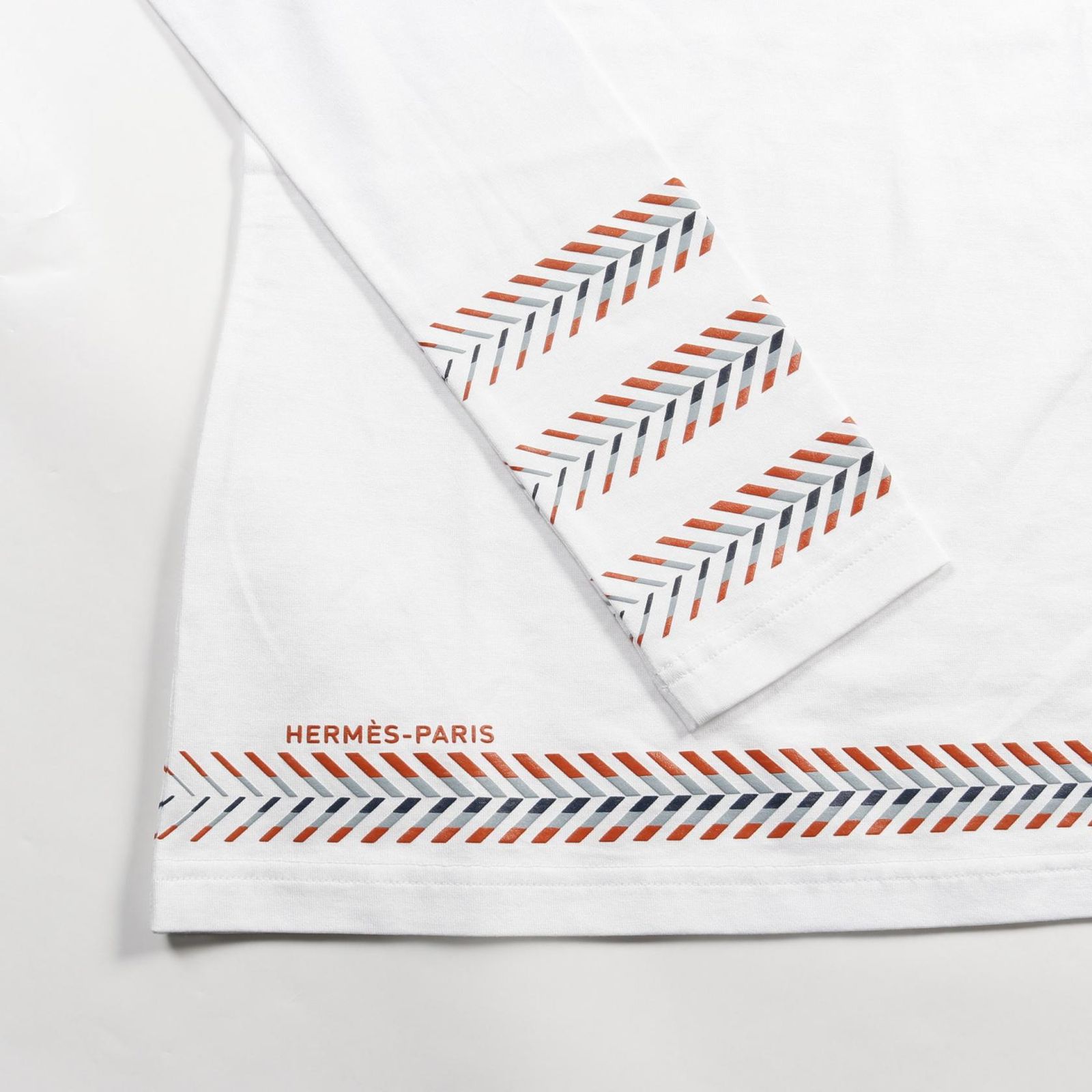 HERMES - HERMES エルメス カットソー カルトゥッシュ シェヴロン エルメス HERMES カットソー カルトゥッシュ シェヴロン
