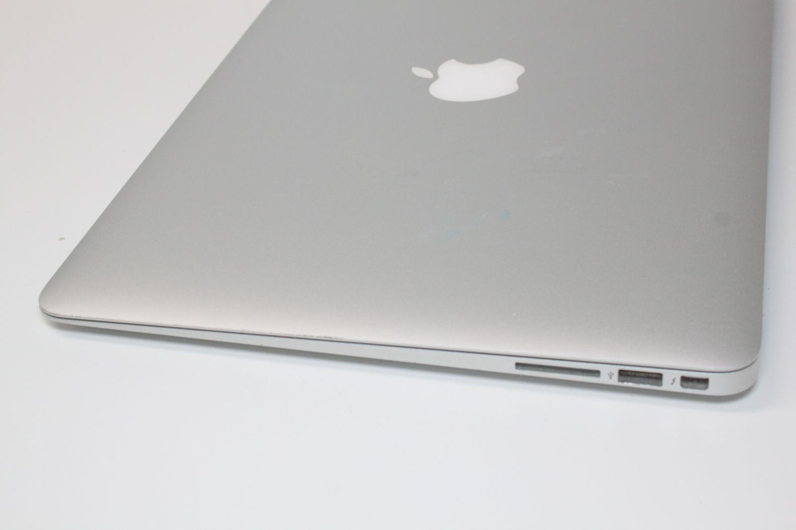 MacBook Air（13インチ,Early 2015）128GB/4GB〈MJVE2J/A〉⑤