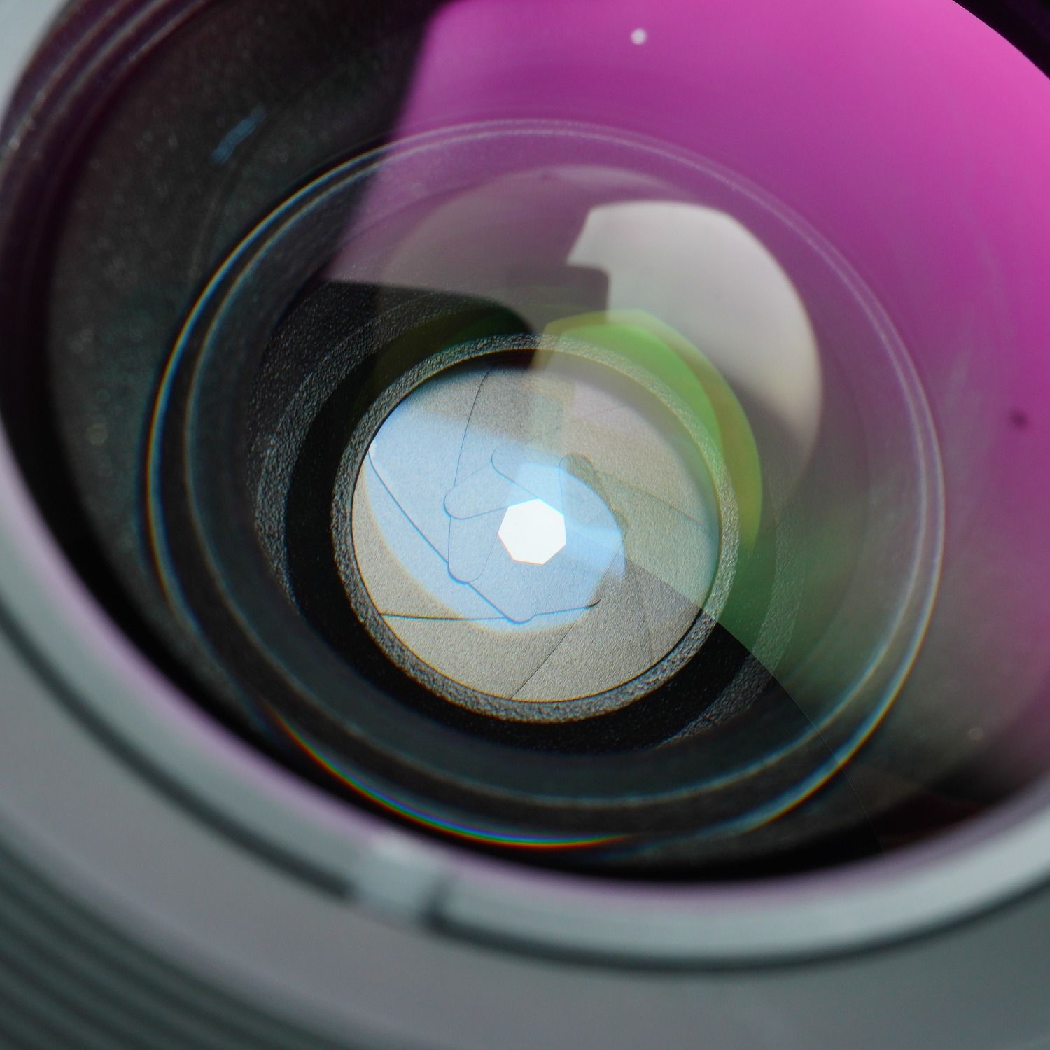 NIkon
