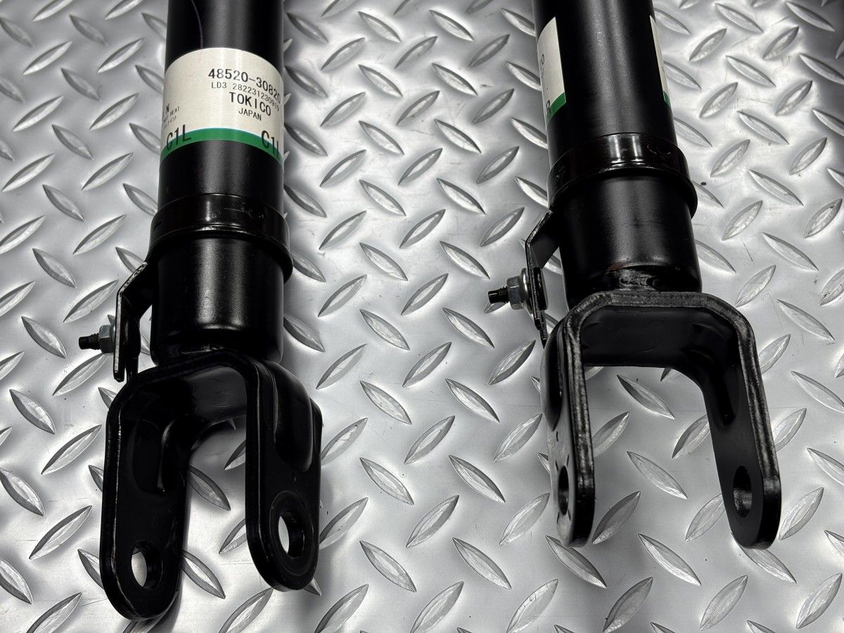 送料無料220系 クラウンハイブリッド 純正 サスキット 品番48510-30E20