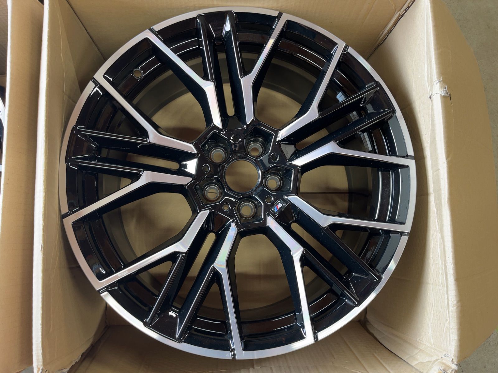 G15 8シリーズ G30 G31 純正品 スタイリング894M 20インチ