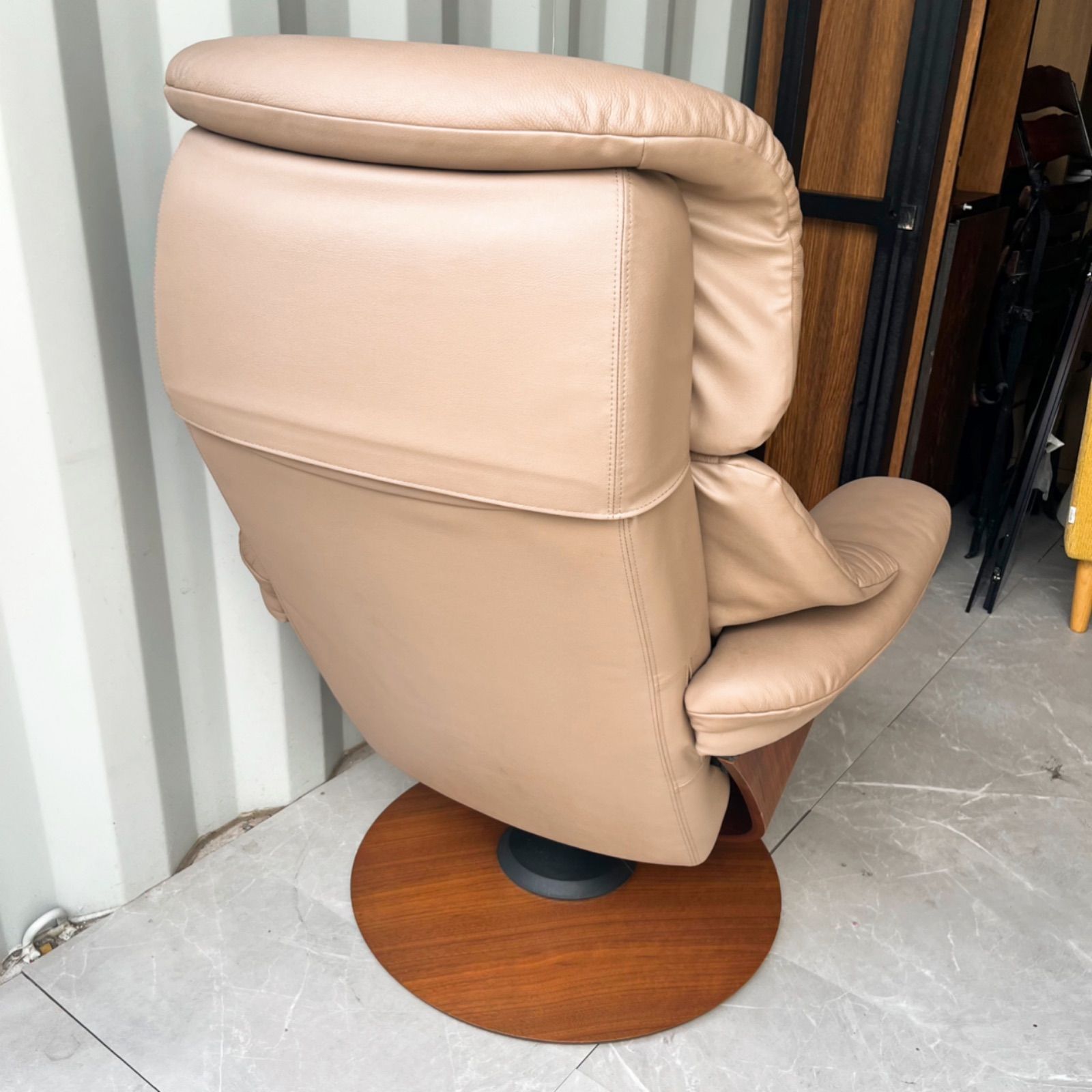 取付無料！カリモク ザ・ファースト RU73 本革グレージュ