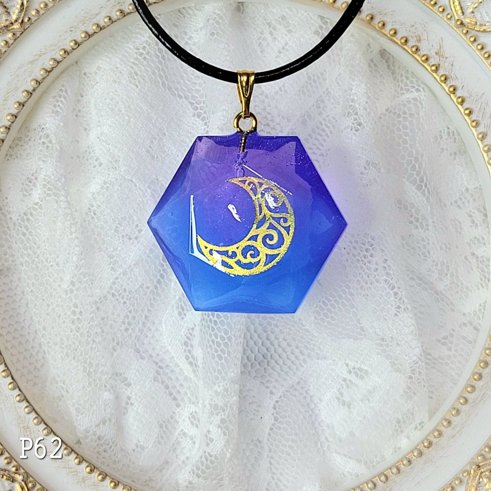 魔法陣ネックレス レジン クリスタル P62 - メルカリ