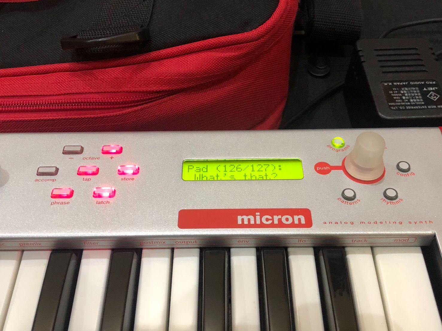 micron アナログモデリングシンセサイザー