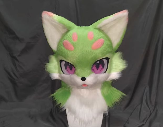 緑 着ぐるみ