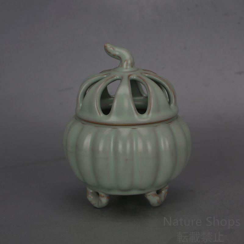 北宋汝窯清涼寺透かし彫りかぼちゃ香薫炉 景徳鎮 陶磁器 装飾品 現代工芸品 置物 北宋汝窯清涼寺透かし彫りかぼちゃ香薫炉 景徳鎮 陶磁器 装飾品 現代