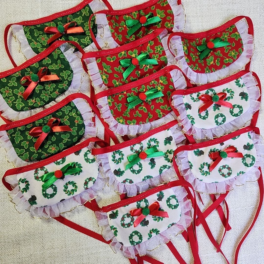 クリスマスエプロンチョーカー(B)12枚セット*トリミング クリスマスエプロンチョーカー(B)12枚セット*トリミング