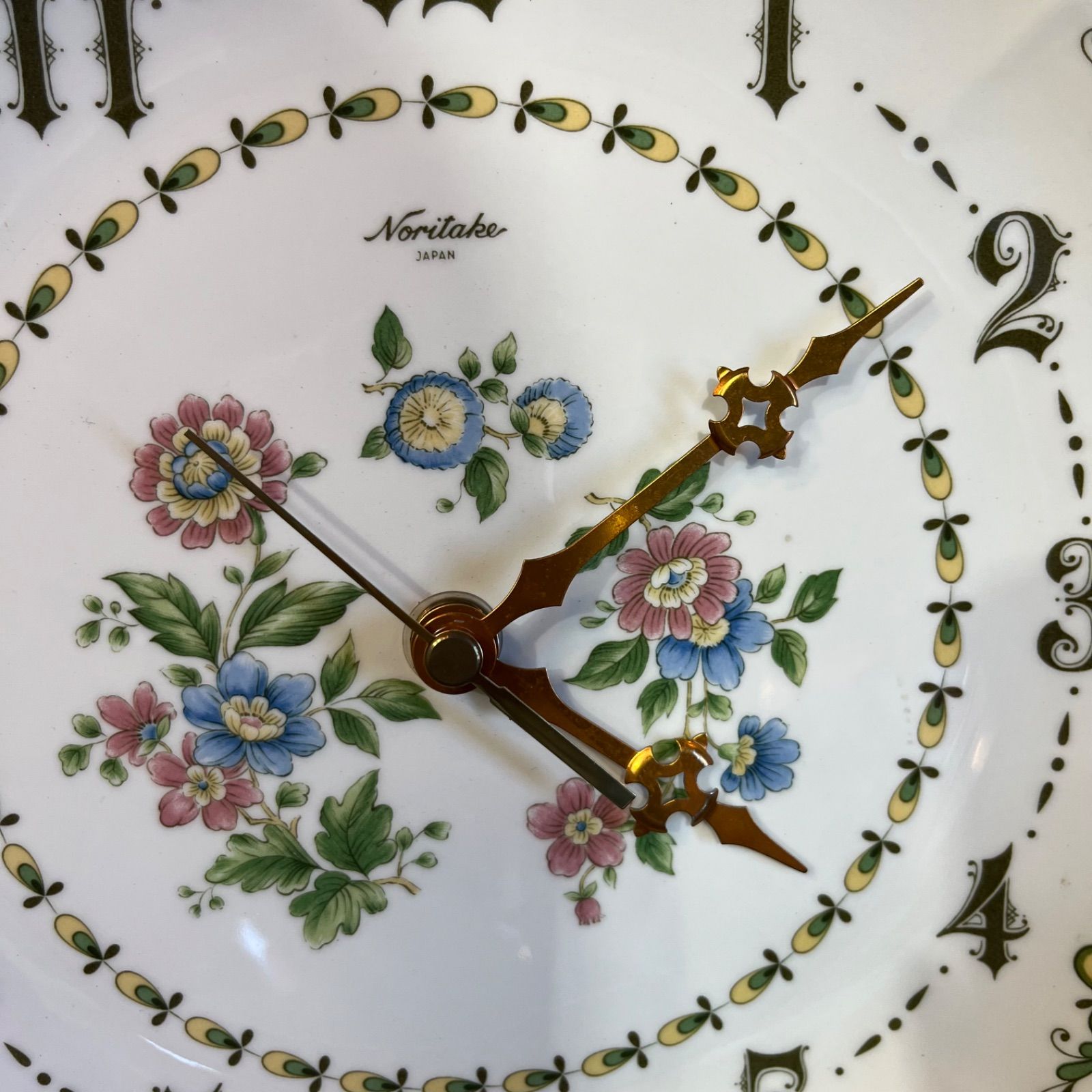 ✨未使用✨ ノリタケ GRAND VERT 皿時計 スタンド付 ✨未使用✨ ノリタケ GRAND VERT 皿時計 スタンド付 2025年最新