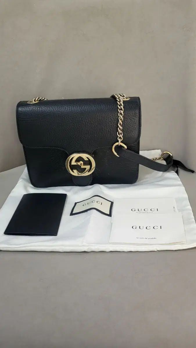 GUCCI グッチ インターロッキング チェーンクロスバッグ