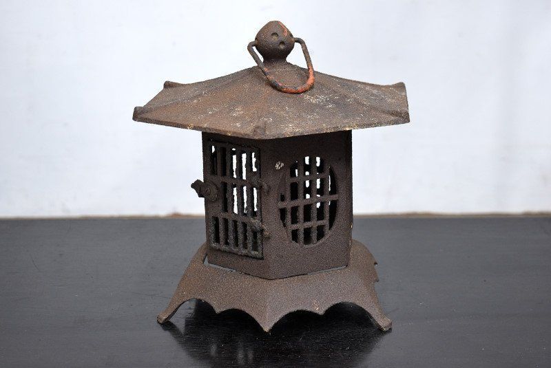 蔵A3558a 鉄灯籠 吊灯篭 六角 庭飾