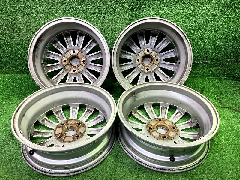 4.5J 4穴