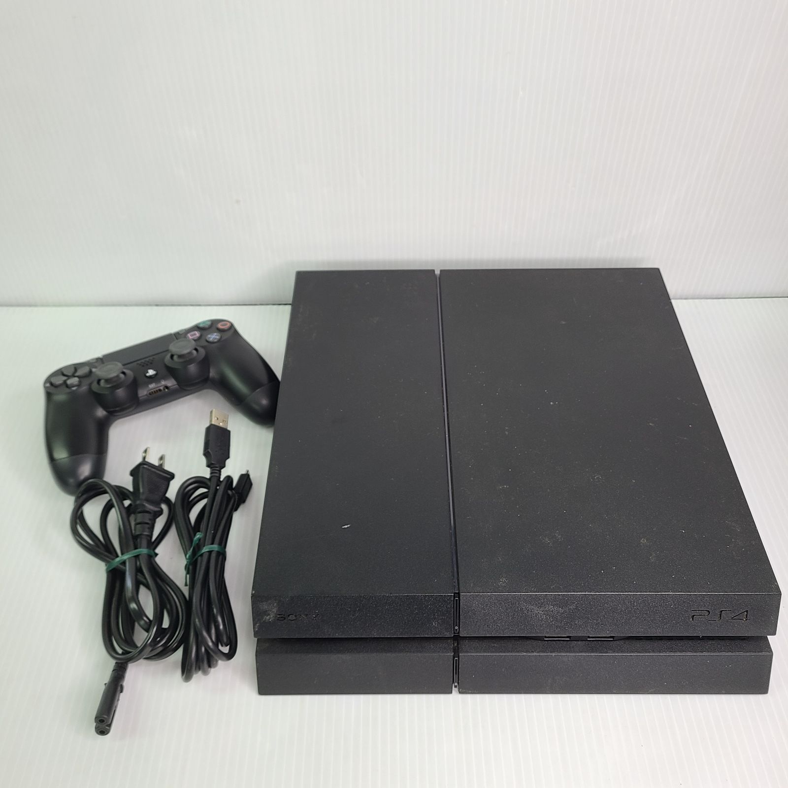 お買い得人気SONY ソニー Playstation4 プレイステーション4 PS4 500GB グレイシャーホワイト オマケ コントローラー グリップ 付属品完備セット PS4本体