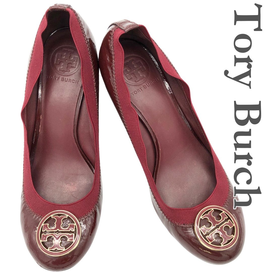 関税・送料込み【Tory Burch】ロゴ スエードパンプス Tory Burch パンプス 本革 ウェッジソール ロゴ レッド 2230A