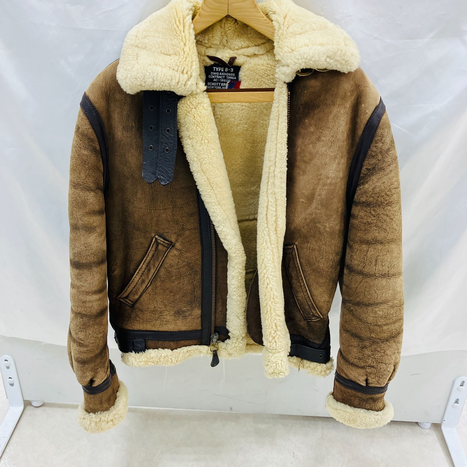 Schott B-3 フライトジャケット シープスキン 茶系 38 Schott B-3 フライトジャケット シープスキン ブラウン 38