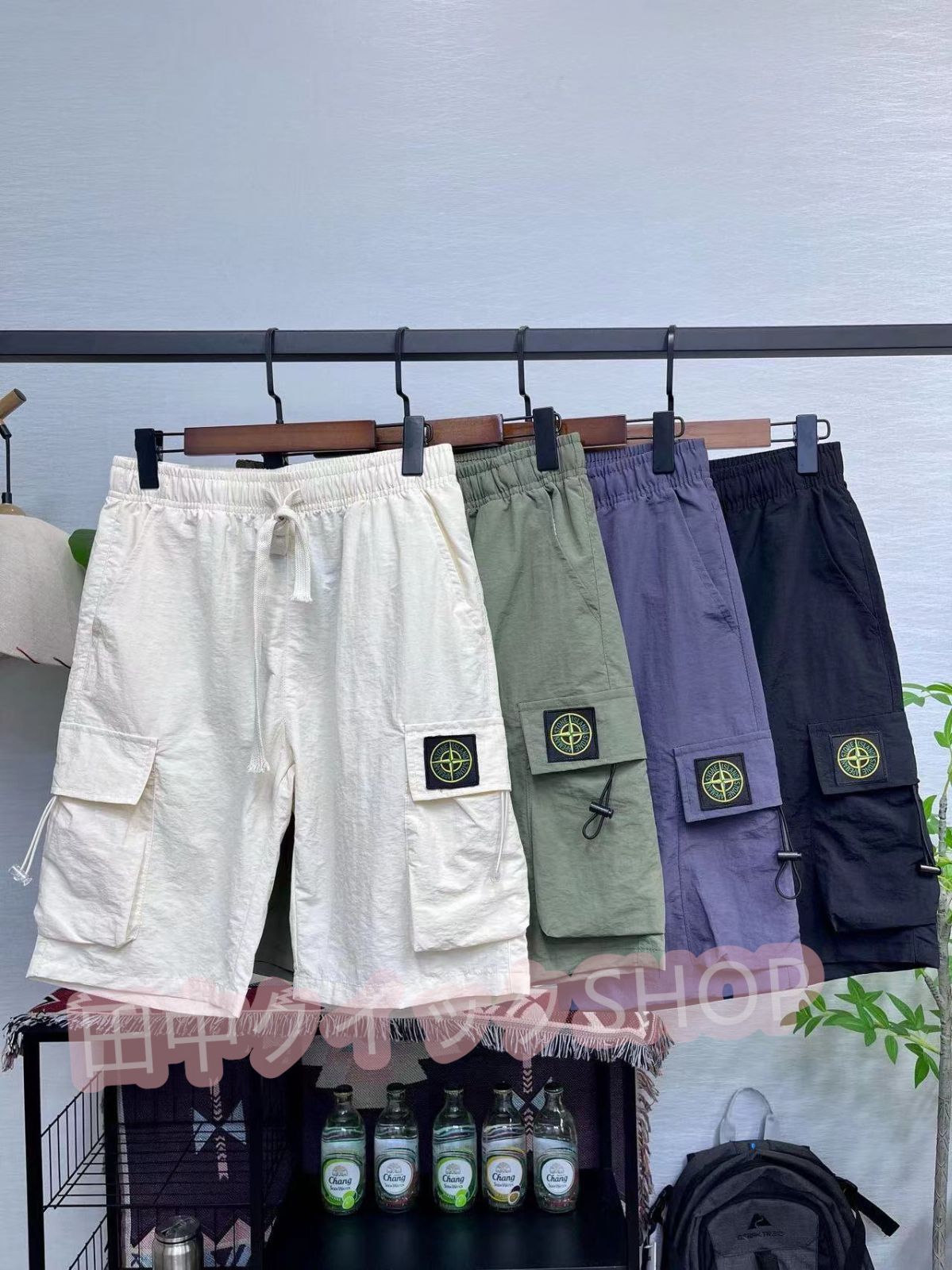 新品Stone Island ショートパンツ