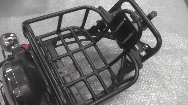 カブ50 プロ AA04-3203xxx の フロントキャリア ライト 傷 1760493652 WWW_NOITHATQUANGTHANH_NET