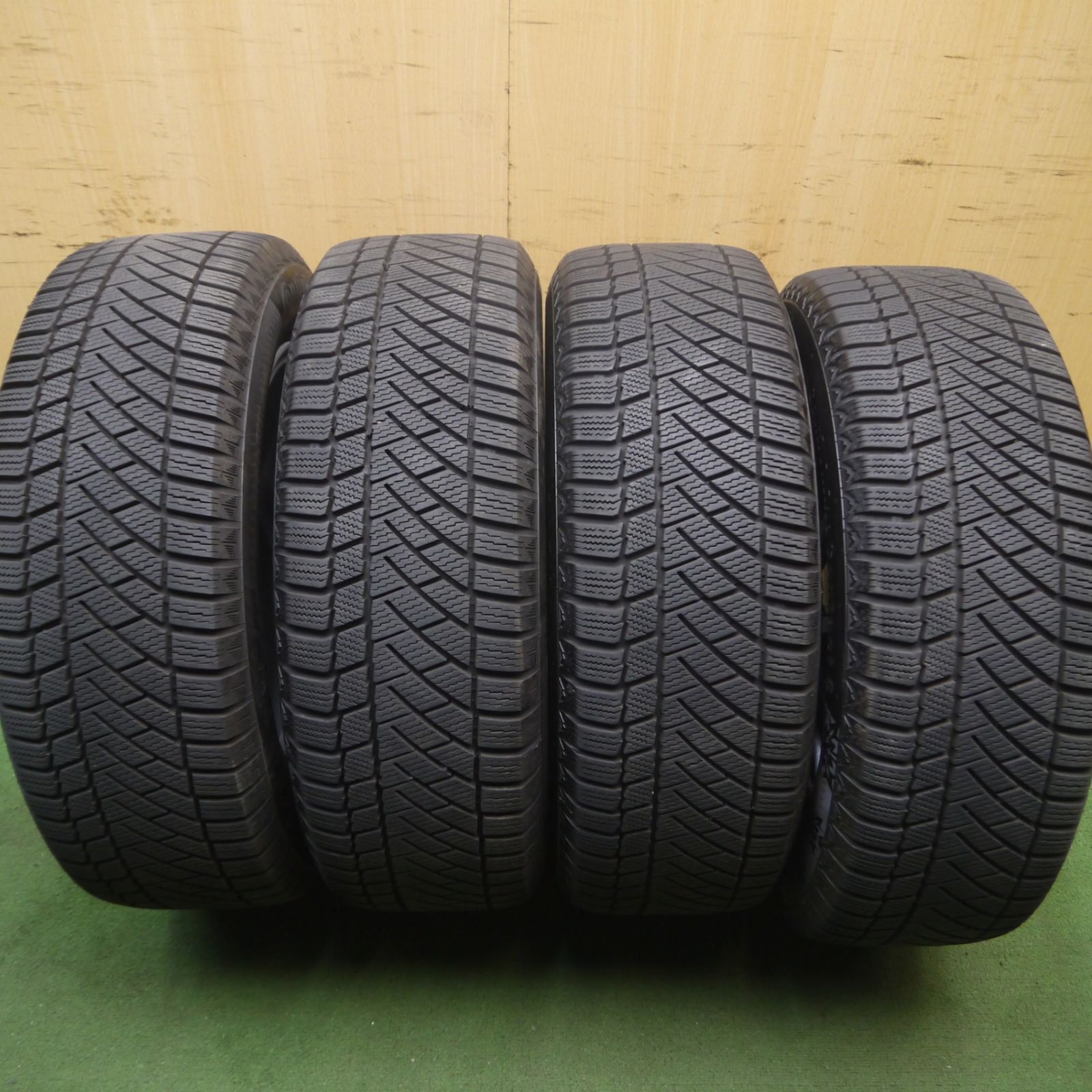 *送料無料* バリ溝！9.5分★トヨタ 80系 ノア ヴォクシー 純正 205/60R16 スタッドレス コンチネンタル コンチバイキングコンタクト6 PCD114.3/5H★4062801Hス