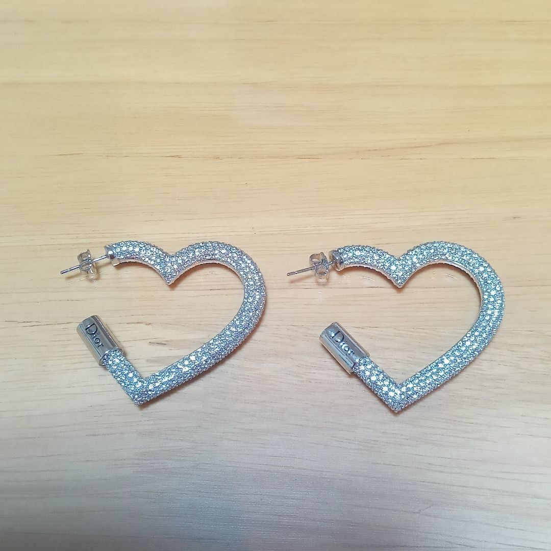 ディオール ハートフープピアス Dior ハート型チャーム フープピアス