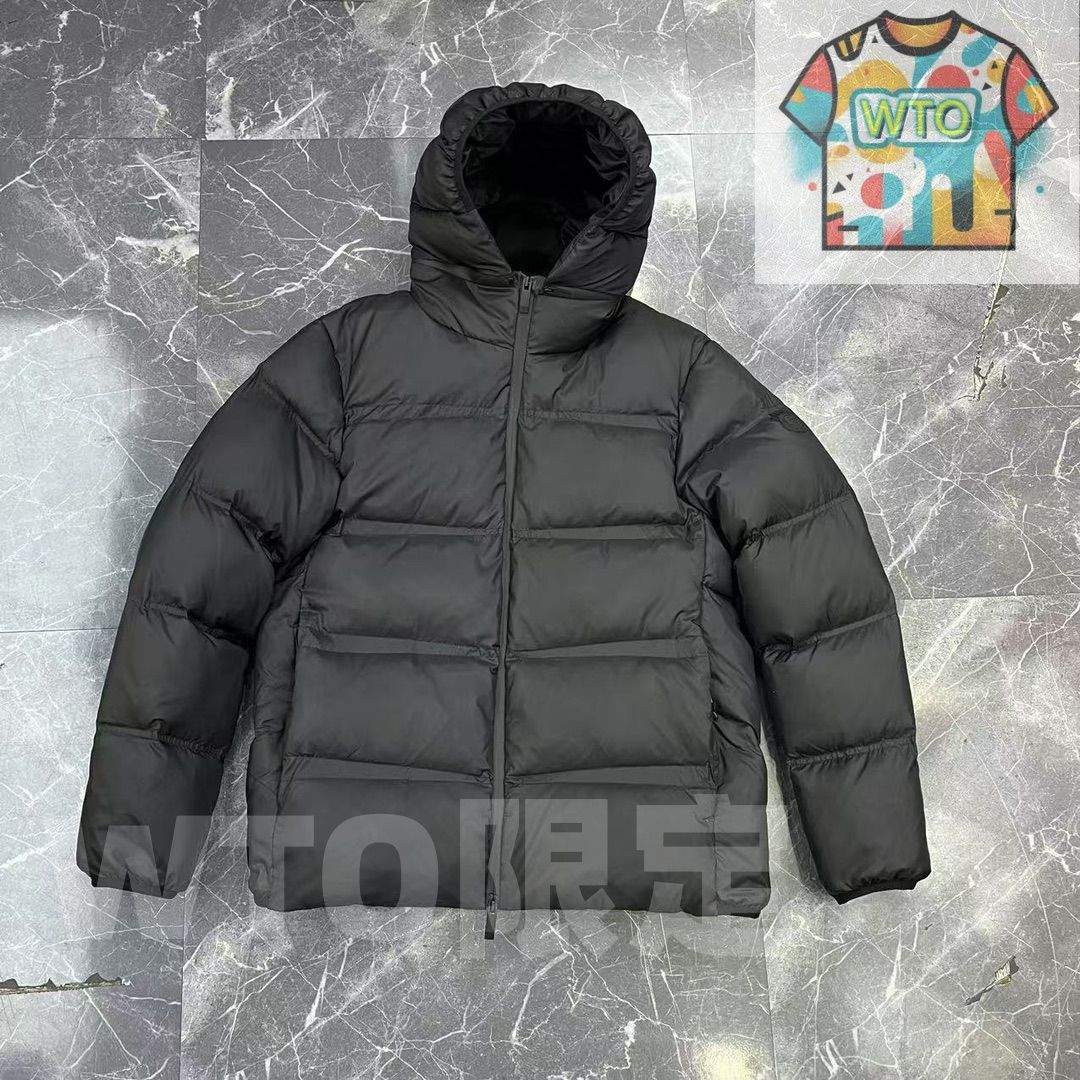 MONCLERモンクレール 男性用ショートダウンジャケット｜本日限定