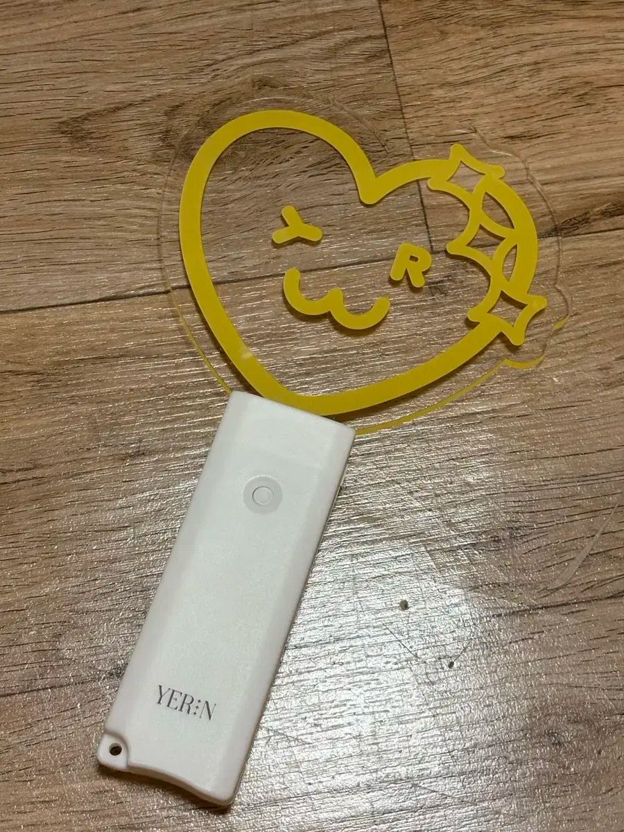 GFRIEND日本公式ペンライトイェリンアクセサリー付き GFRIEND日本公式