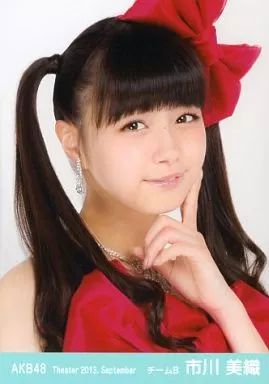 中古】生写真(AKB48・SKE48) 市川美織/バストアップ・左手あご/劇場