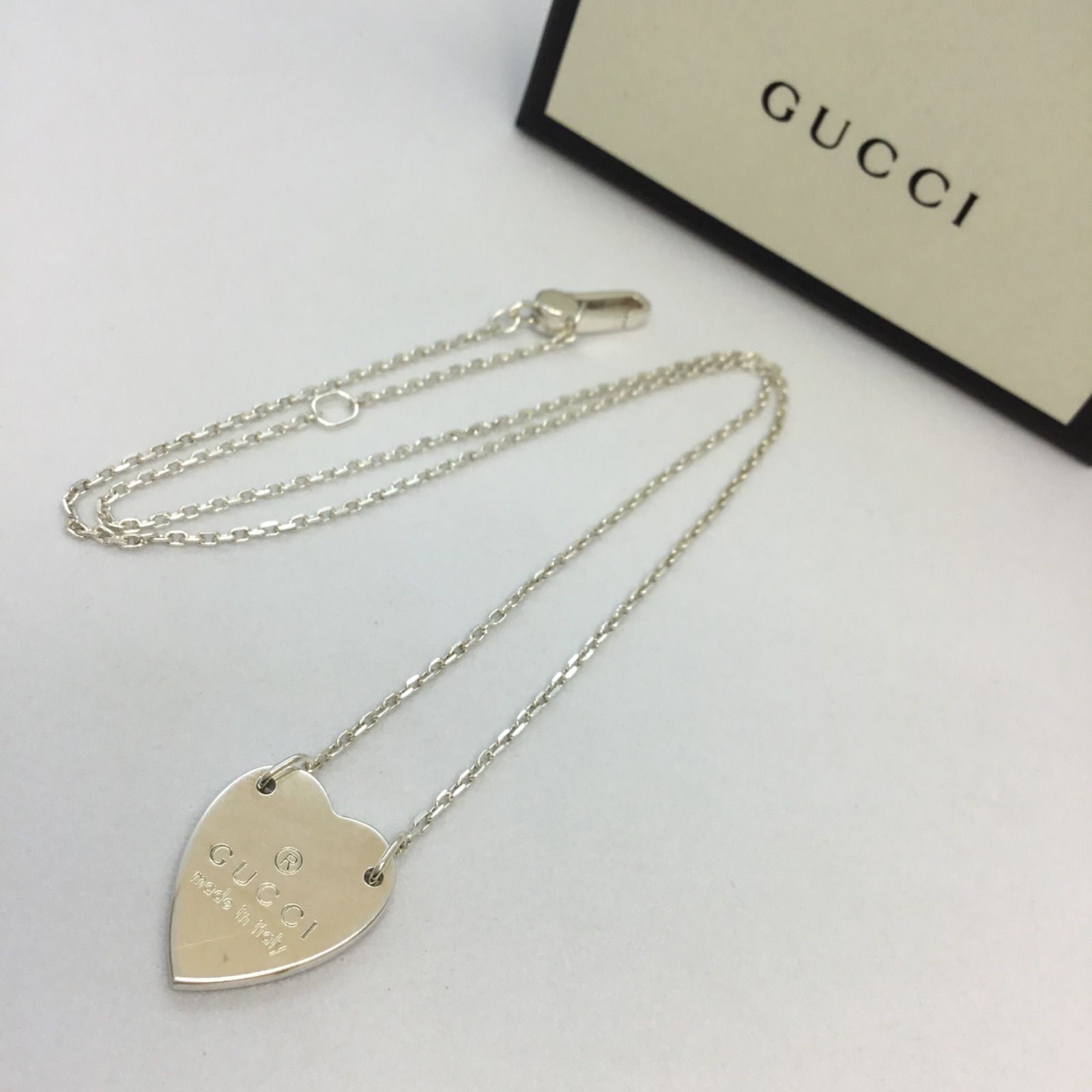 ❤️超美品★’’ GUCCI ネックレス ／ グッチ トレードマーク ハート ペンダント 付き ネックレス ／ ハートネックレス ／ グッチネックレス  ／ スターリング シルバー 925 ／ ブランド シルバーネックレス ／ 保存袋＆箱付き