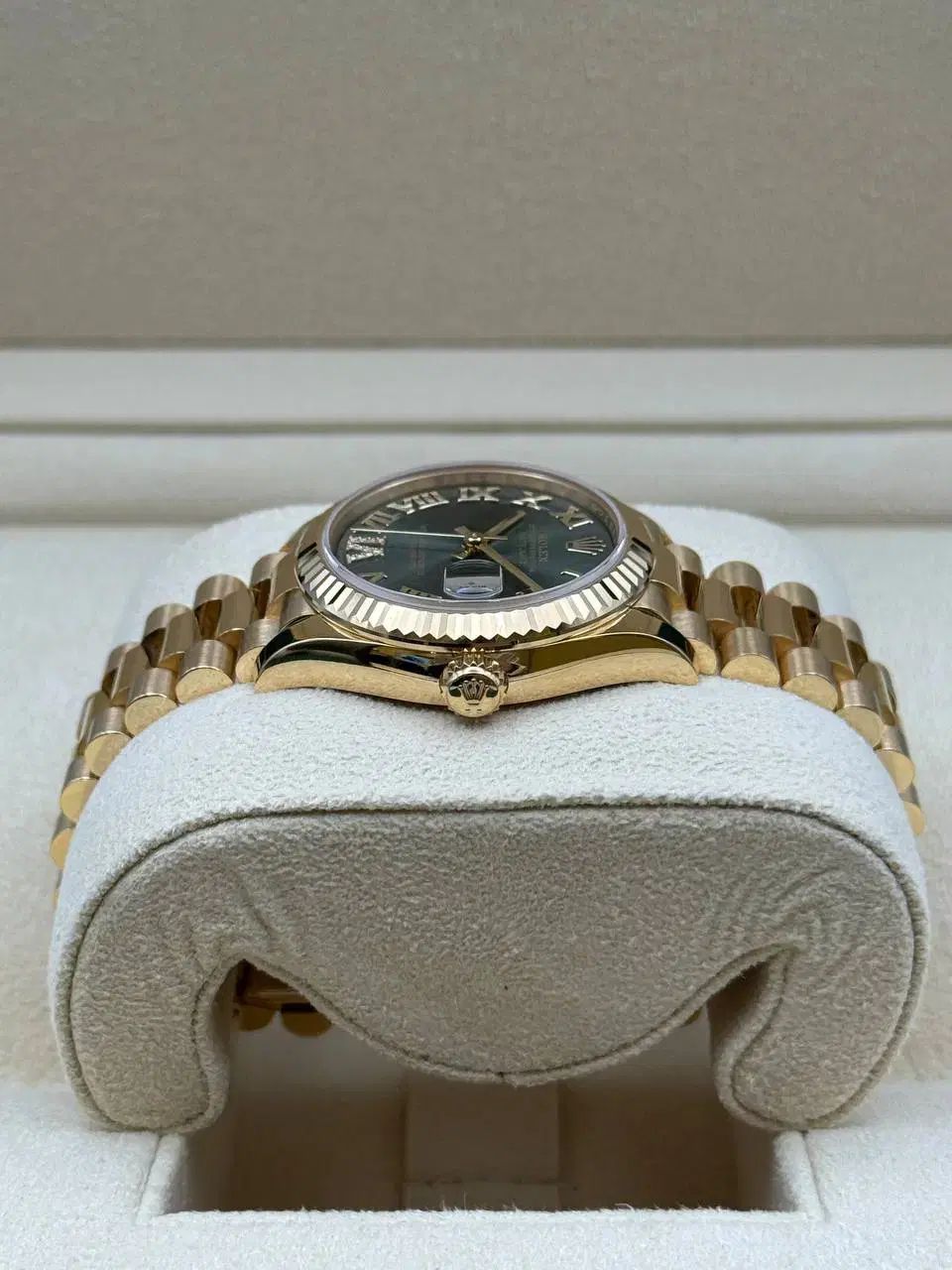 りあな ご購入大歓迎です 特別オファーの女性用腕時計 自動巻き｜本日