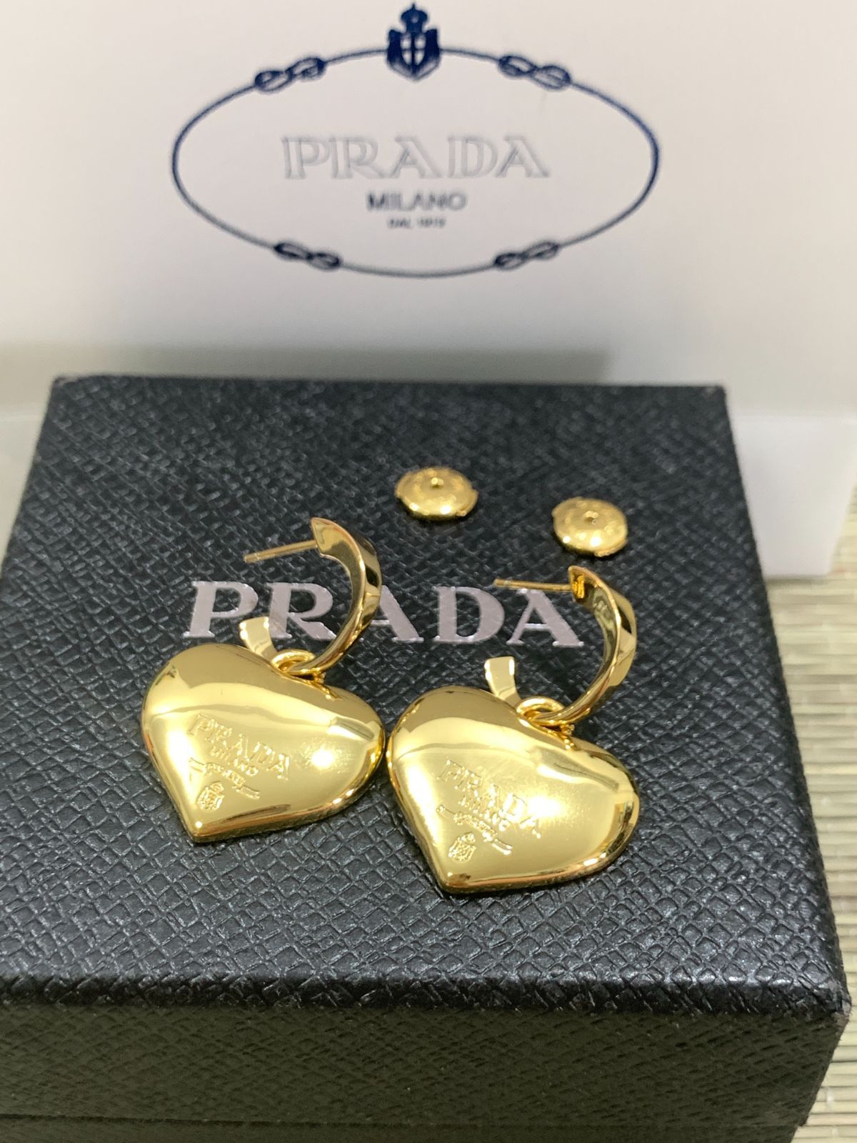 PRADA プラダハートピアス人気希少 ゴールド