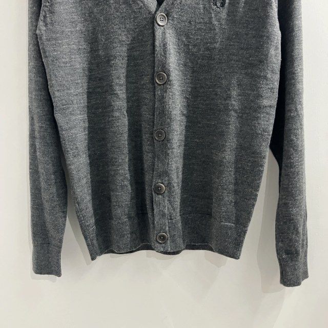FRED PERRY【BEAMS別注】オーバーサイズ 黒 刺繍ロゴ カーディガン サイズ比較〉大人気「FRED PERRY」カーディガンをご紹介