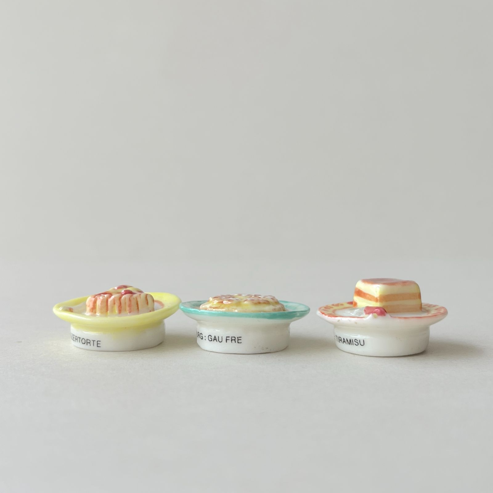 フェーヴ ヨーロッパのグルメ 12個 フランス フェーブ ミニチュア陶器