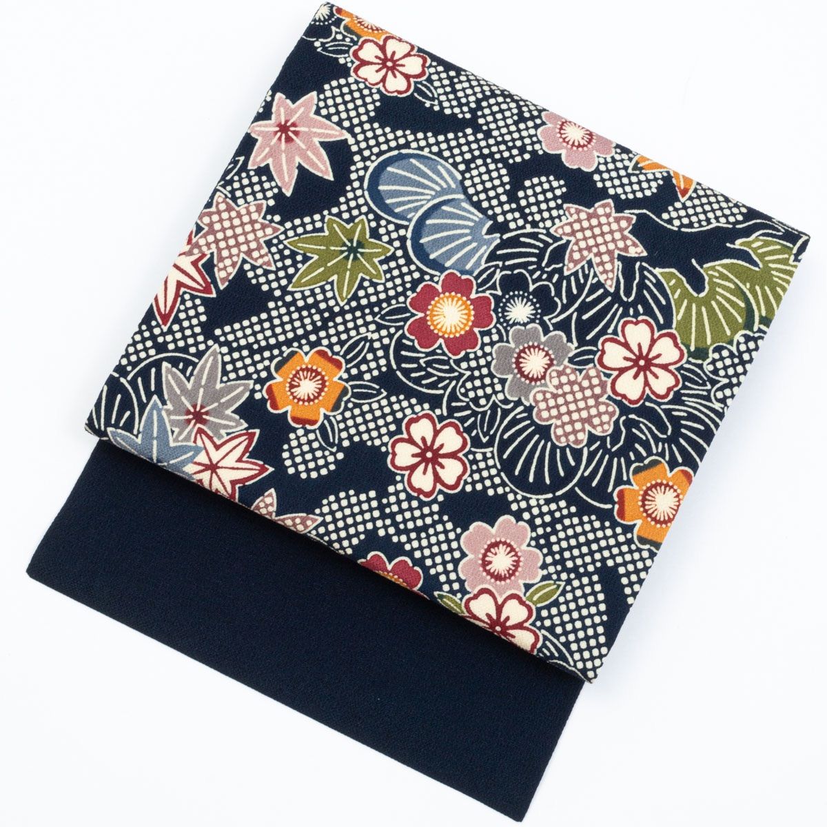 平和屋本店□極上 人形作家・ホリヒロシ 小紋 舞花びら 柴染色地 逸品