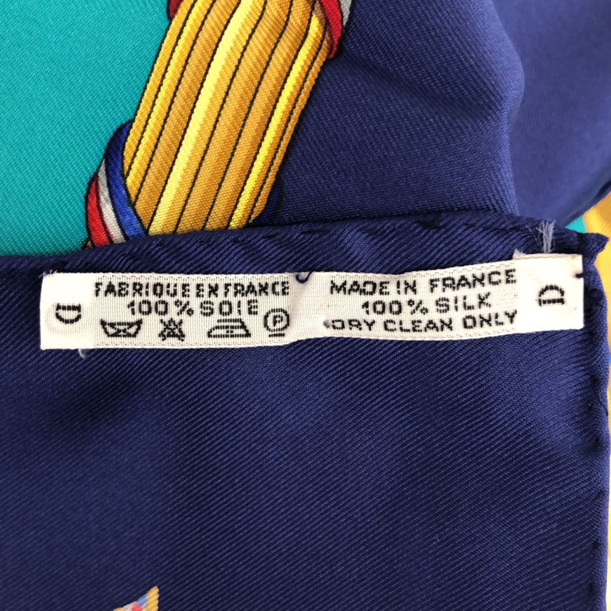 エルメス カレ 90 LIBERTE EGALITE FRATER HERMES エルメス スカーフ カレ90 『LIBERTE EGALITE FRATERNITE