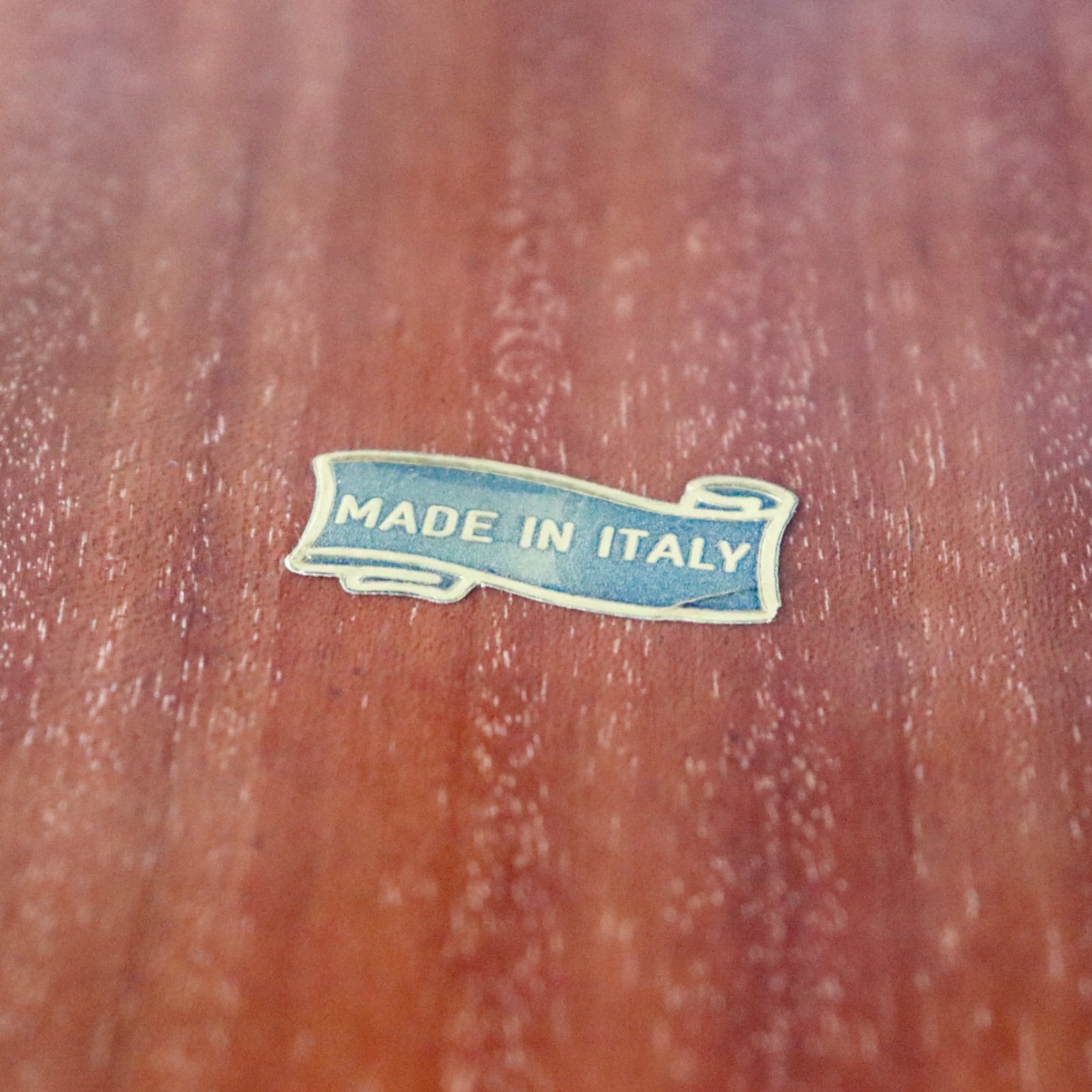 サイドテーブル