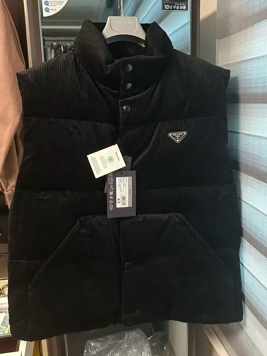 PRADA(プラダ) コーデュロイ ダウンジャケット ベスト L 新品 プラダ  