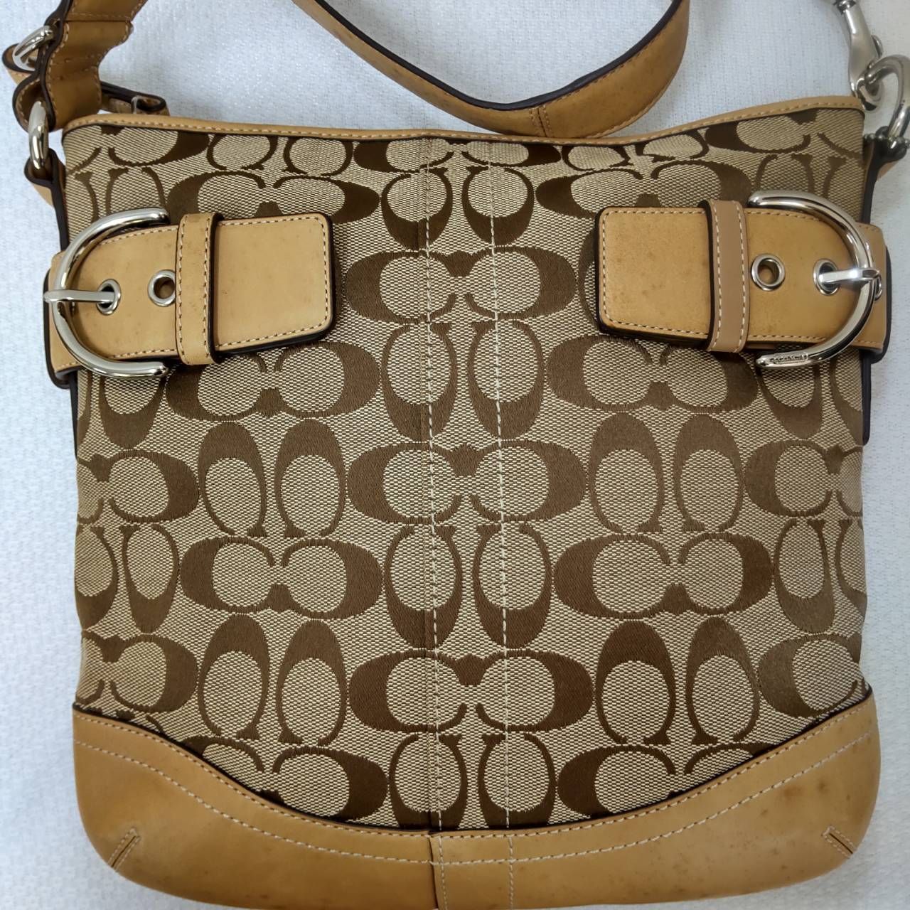 COACH シグネクチャー キャンバス ショルダーバック ブラウン
