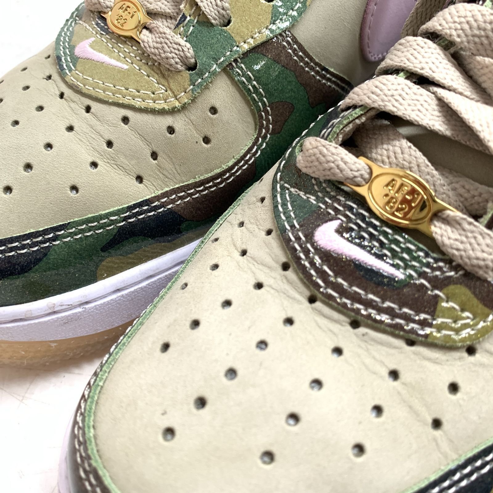 f001 O 美品 NIKE AIR FORCE 1 LOW RETRO メンズサイズ26cm レディース 
