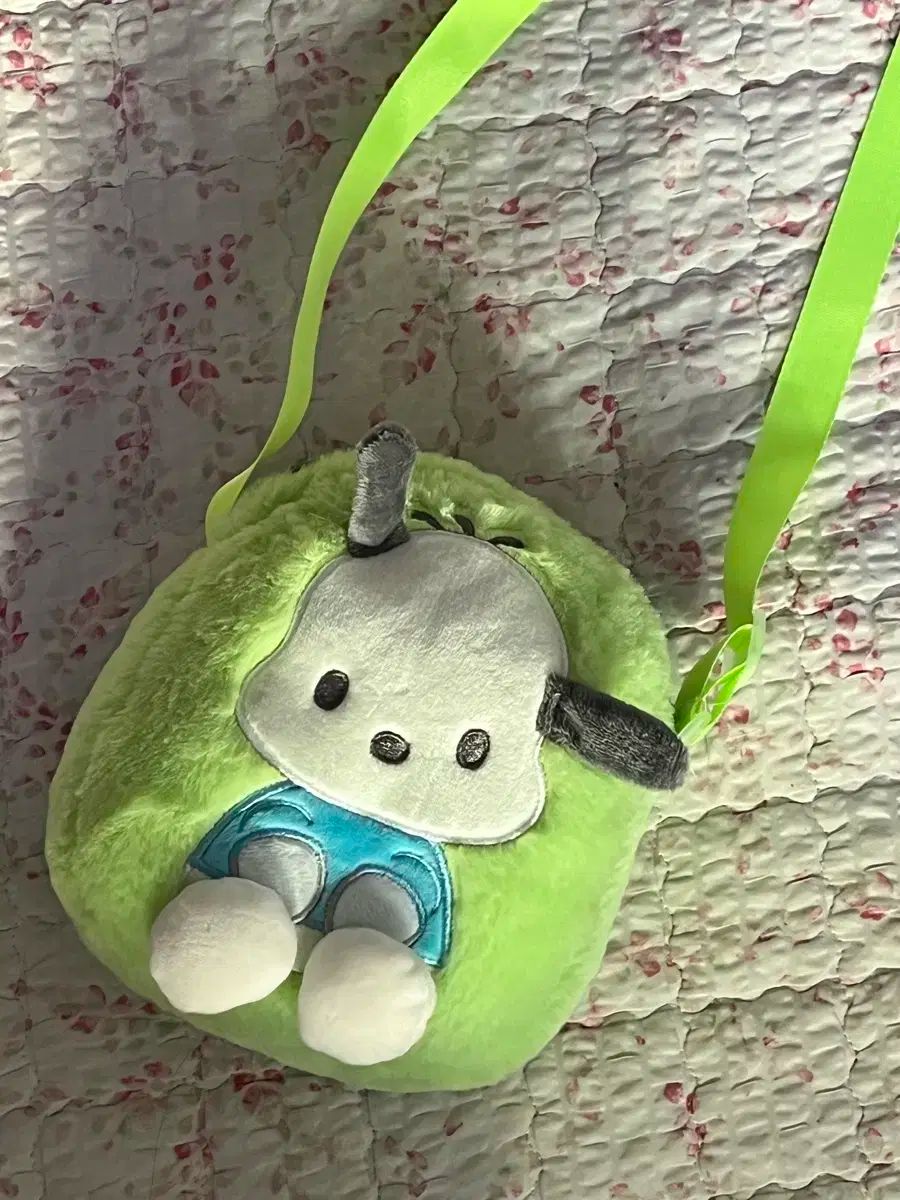 ポチャコ クロスボディバッグ