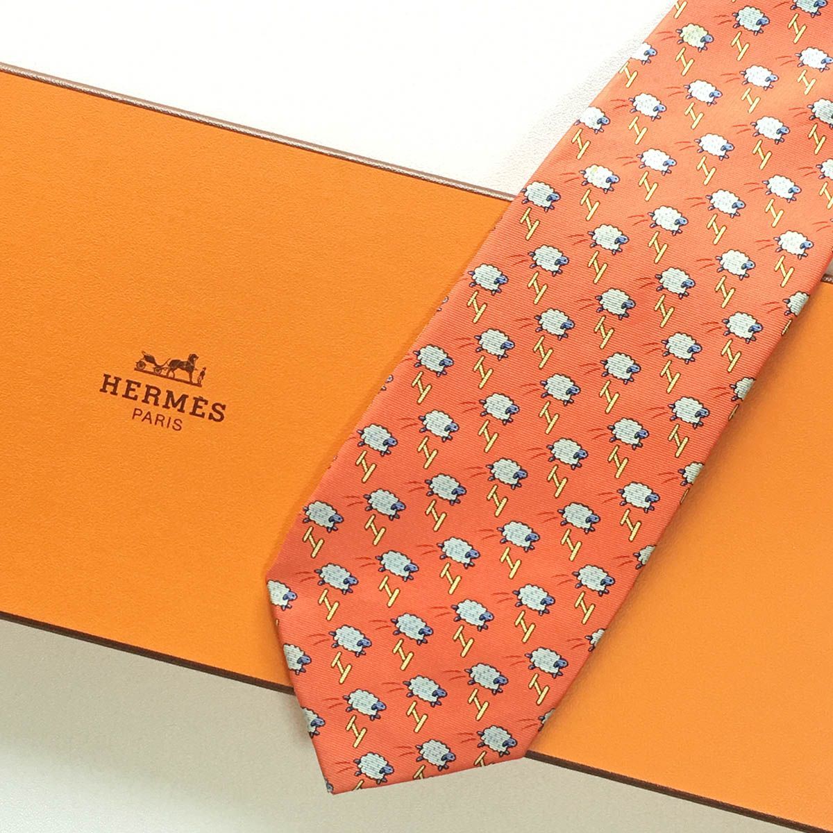 新品　HERMES オレンジ 動物柄 ネクタイ 美品 エルメス HERMES ネクタイ シルク100% フランス製 オレンジ