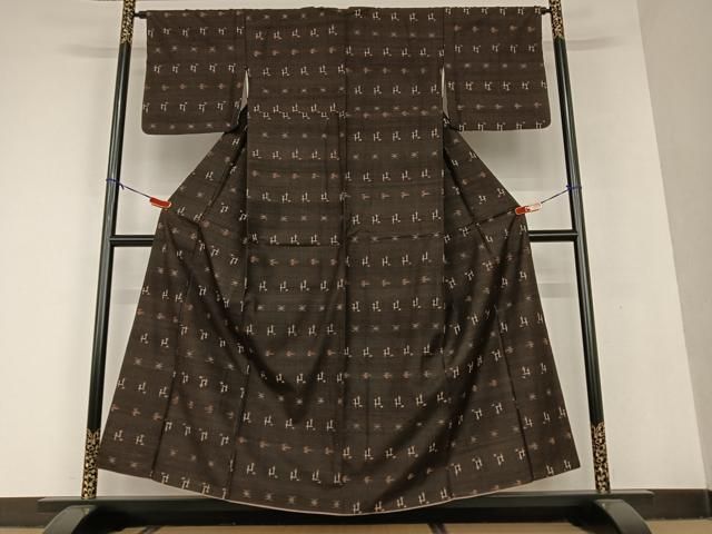 平和屋着物●国指定重要無形文化財　本場久米島紬　手織　格子　正絹　逸品　未使用　AABC4841zg 平和屋着物○国指定重要無形文化財 本場久米島紬 手織 飛鳥文 正絹