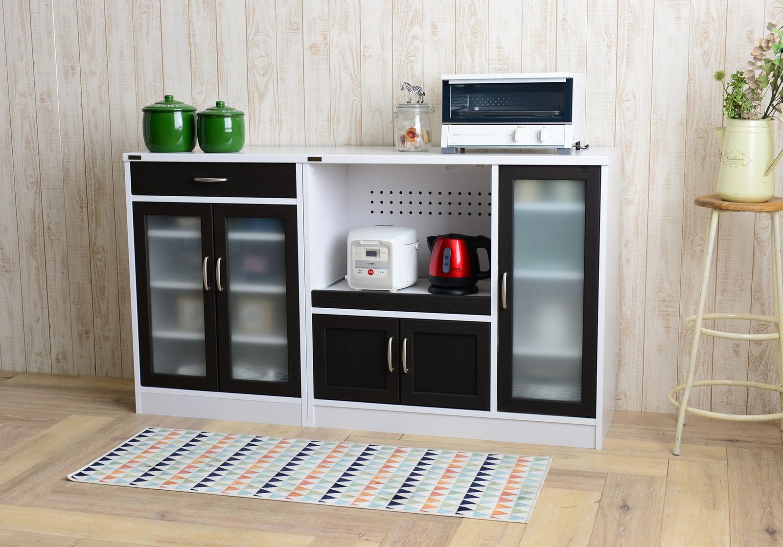 佐藤産業 Cafetira レンジ台 食器棚 幅88cm 奥行40cm 高さ82.5cm ホワイト×ブラウン スライド棚 コンセント付き 可動棚 CTS90-90G