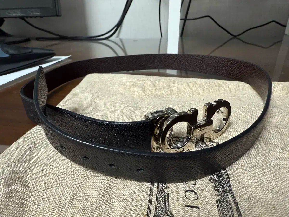【新品未使用】ルイ・ヴィトン ブラウンレザー ベルト Louis Vuitton ブラウンレザーベルト