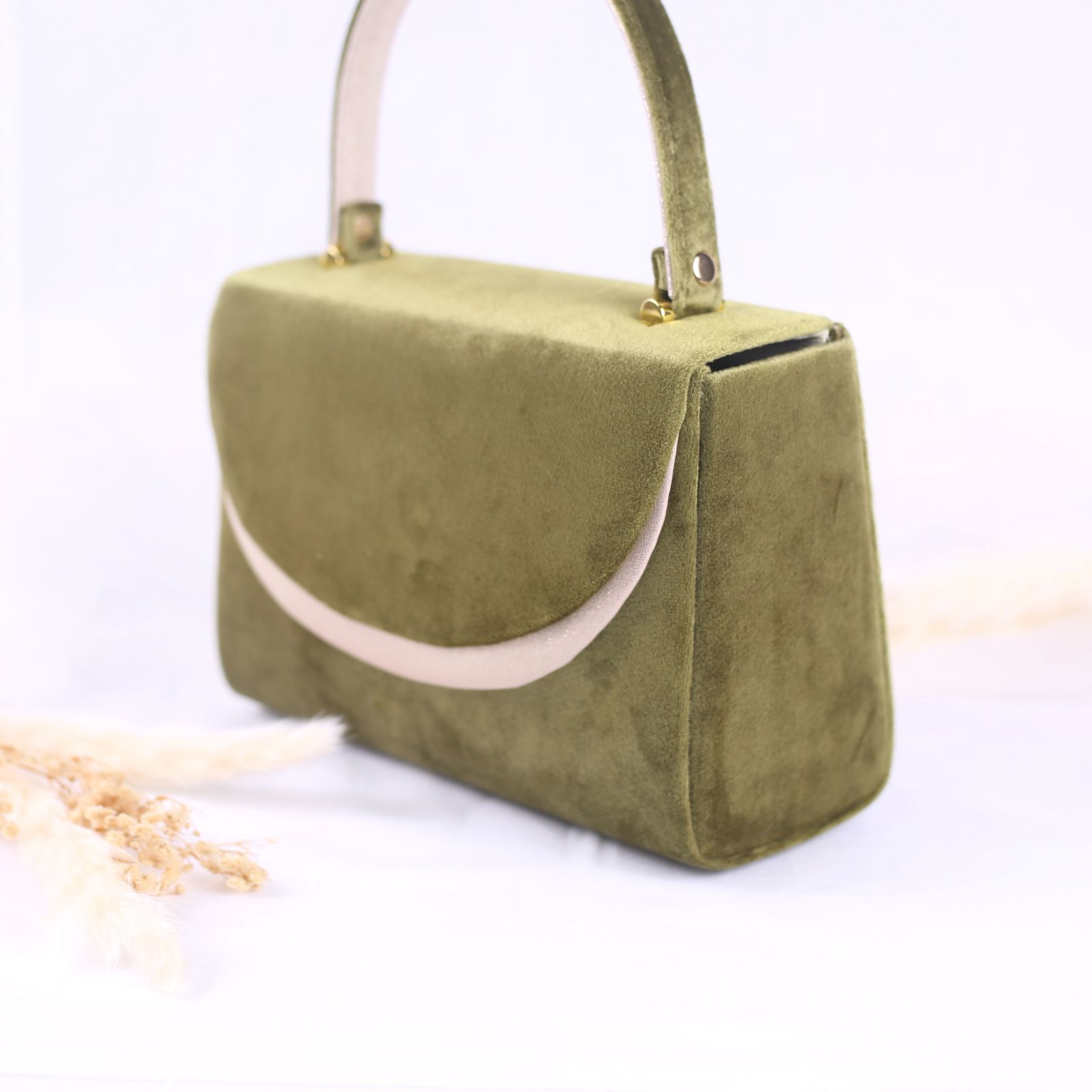 和装用バッグと草履のセット 薄い緑色 和装用バッグと草履のセット 薄い緑色 草履バッグ ベルベット