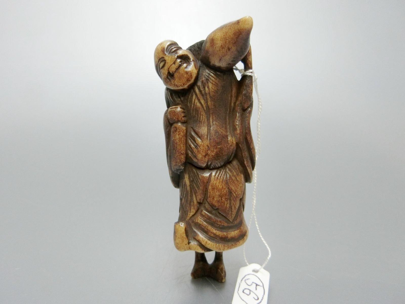 時代色！【根付　鹿角製　人物に瓢箪　提げ物・56・骨董古美術】美術工芸　鑑賞古玩 根付 鹿角製 人物に瓢箪 提げ物・56・骨董古美術】美術工芸 鑑賞