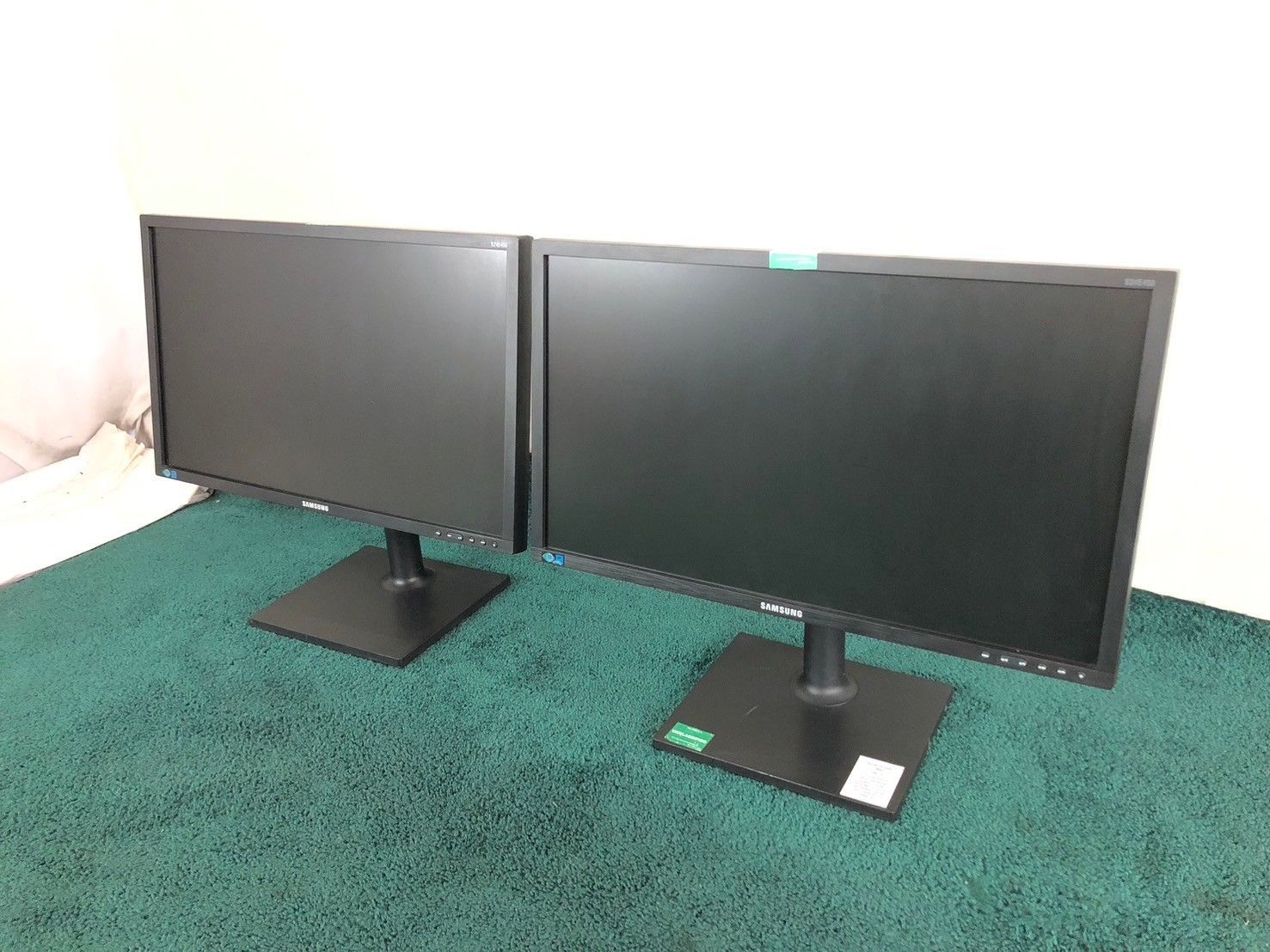 【米軍放出品】24インチ液晶モニター 2台 SAMSUNG S24E450D パソコンモニター PCモニター 画面回転可能 (160)BE20JK-2