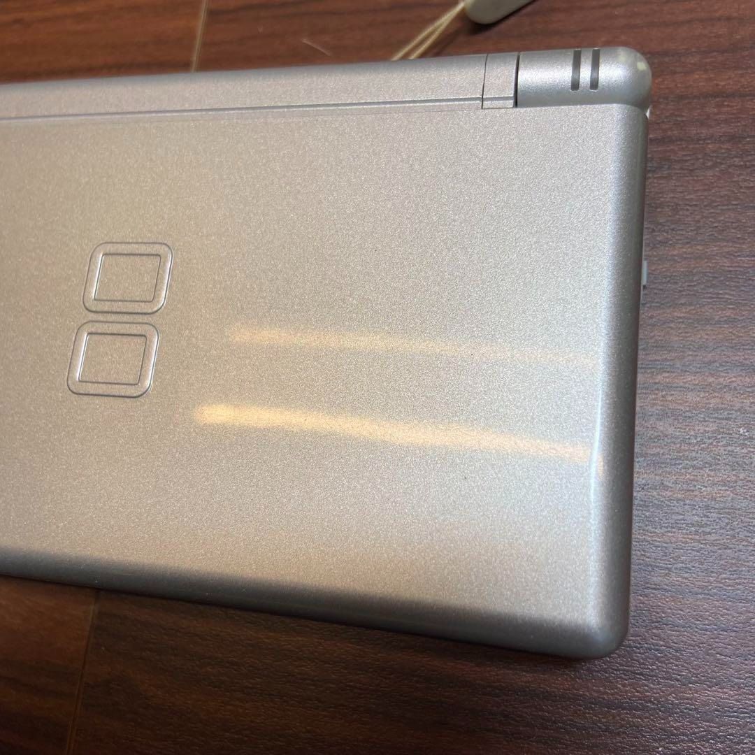 グロスシルバー