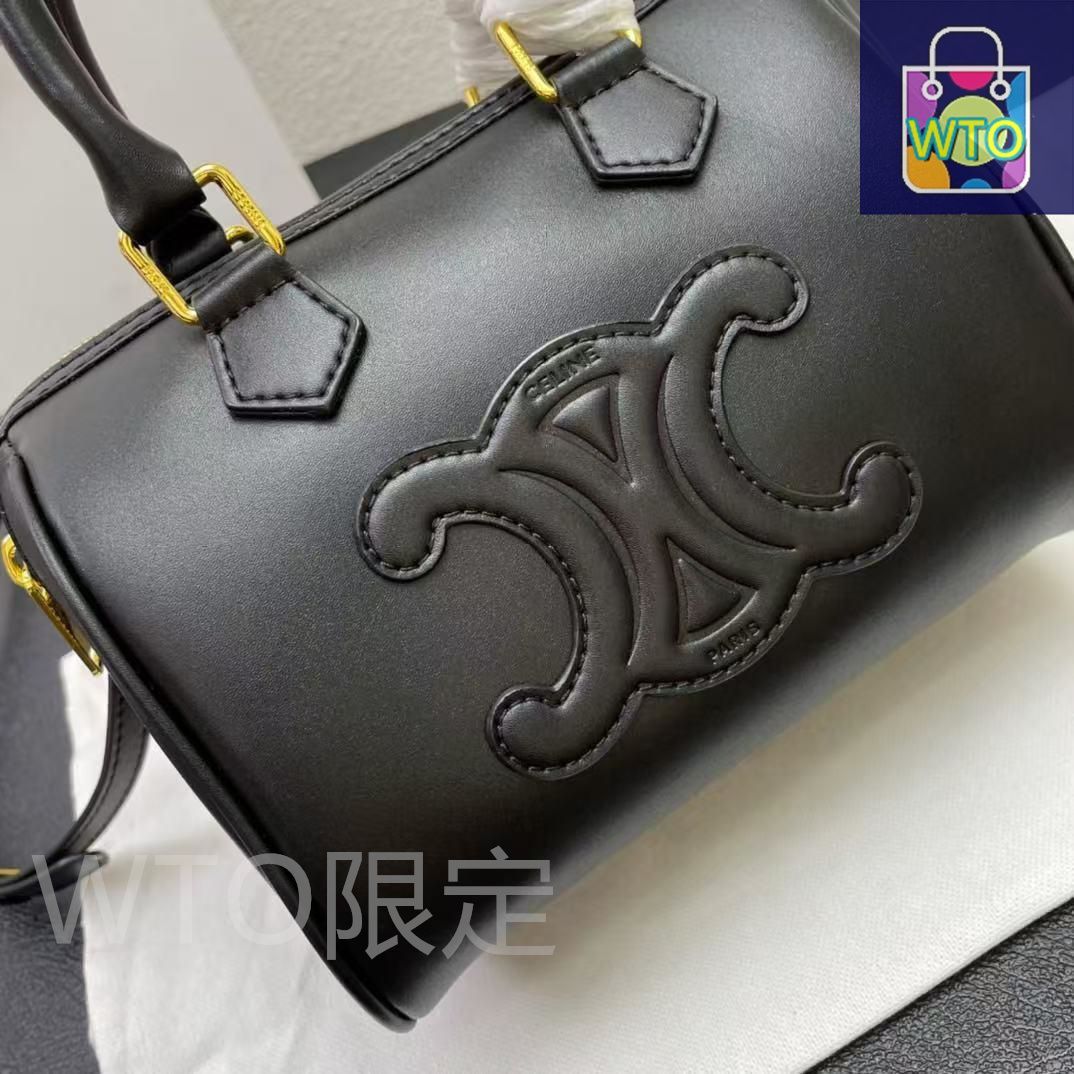 CELINE バッグ カーフスキンの高級感♥】CELINE ショッパーバッグ (CELINE