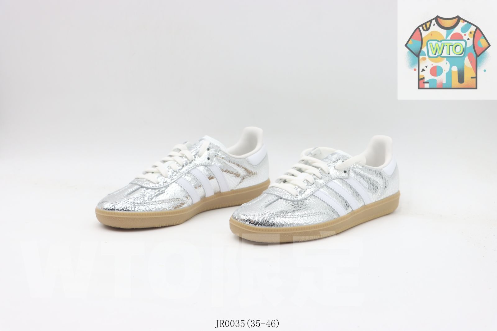 今日WTO】アディダス Adidas スケートシューズ JR0035 シルバー