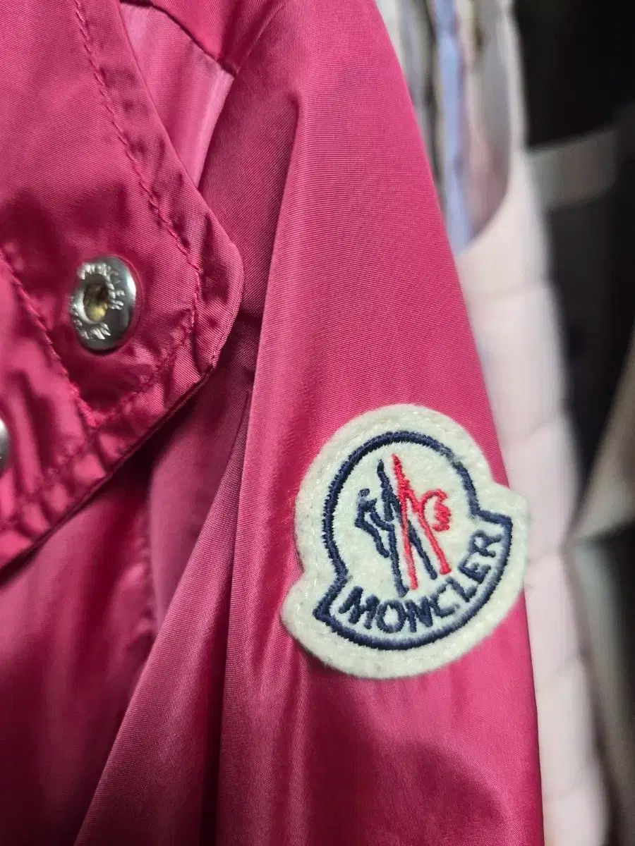 キッズ ウィンドブレーカー